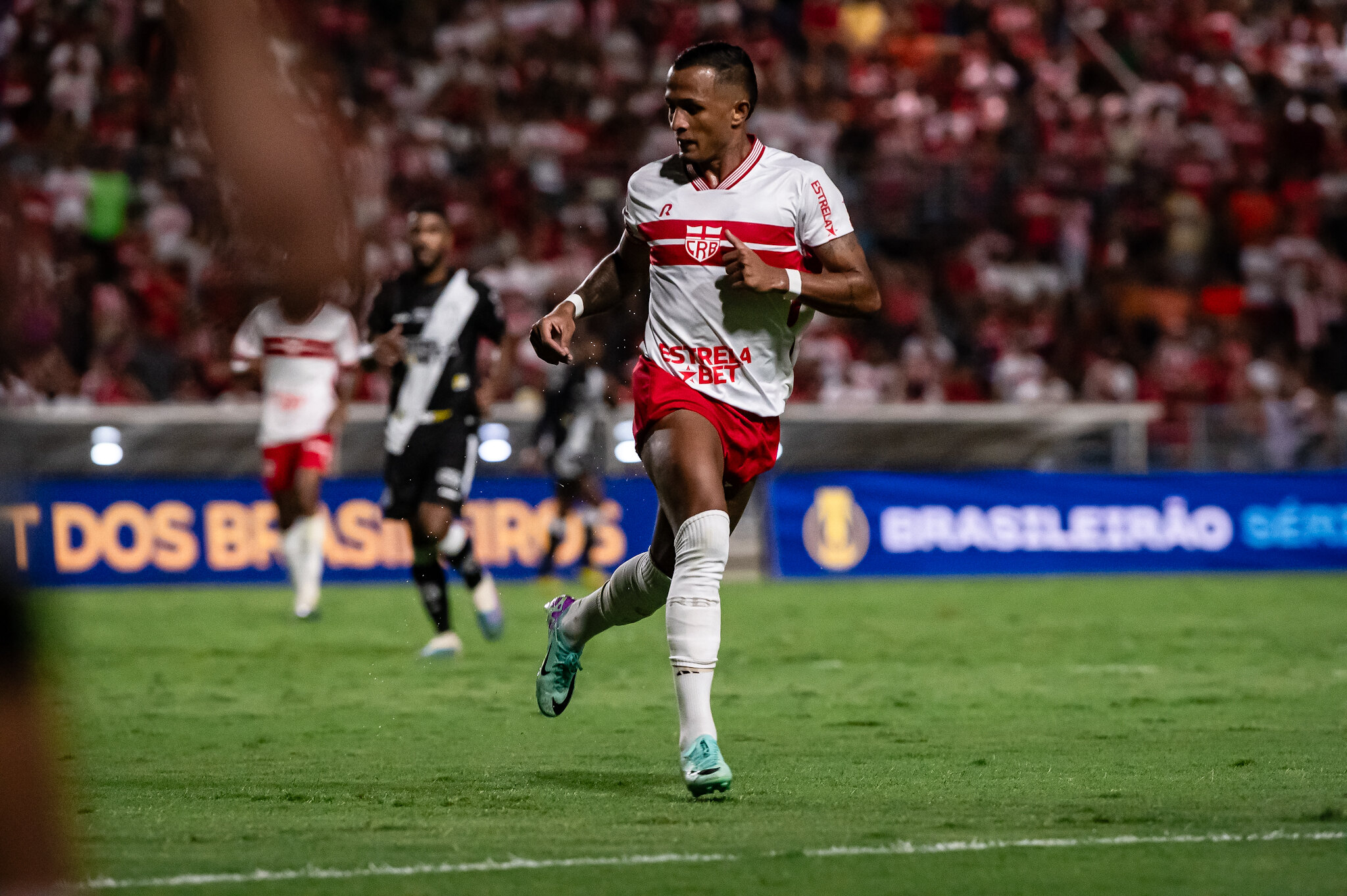 CRB terá oito jogadores pendurados para o duelo importante contra o Brusque