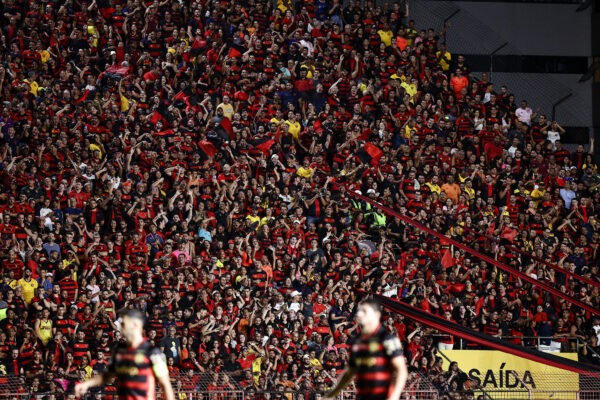 Torcida do Sport na Ilha do Retiro