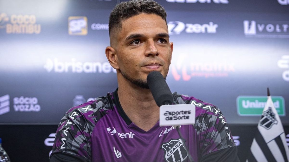 Bruno Ferreira celebra nova sequência na meta do Ceará e projeta duelo direto contra o Sport