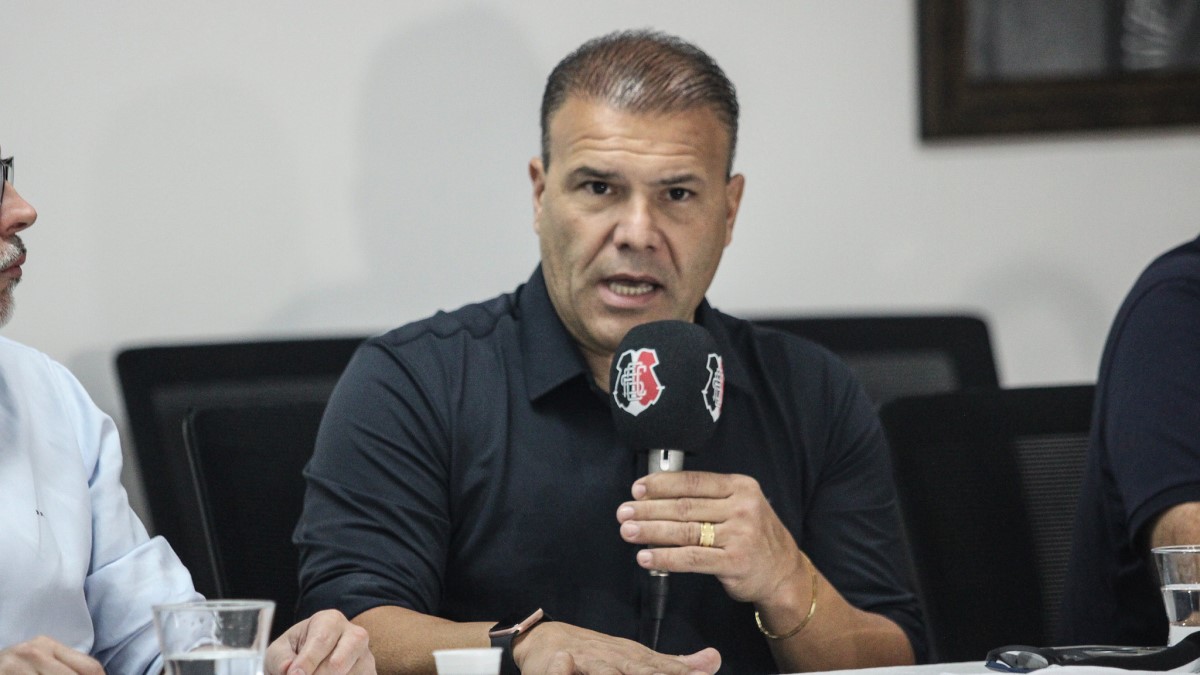 Harlei Menezes, executivo de futebol do Santa Cruz