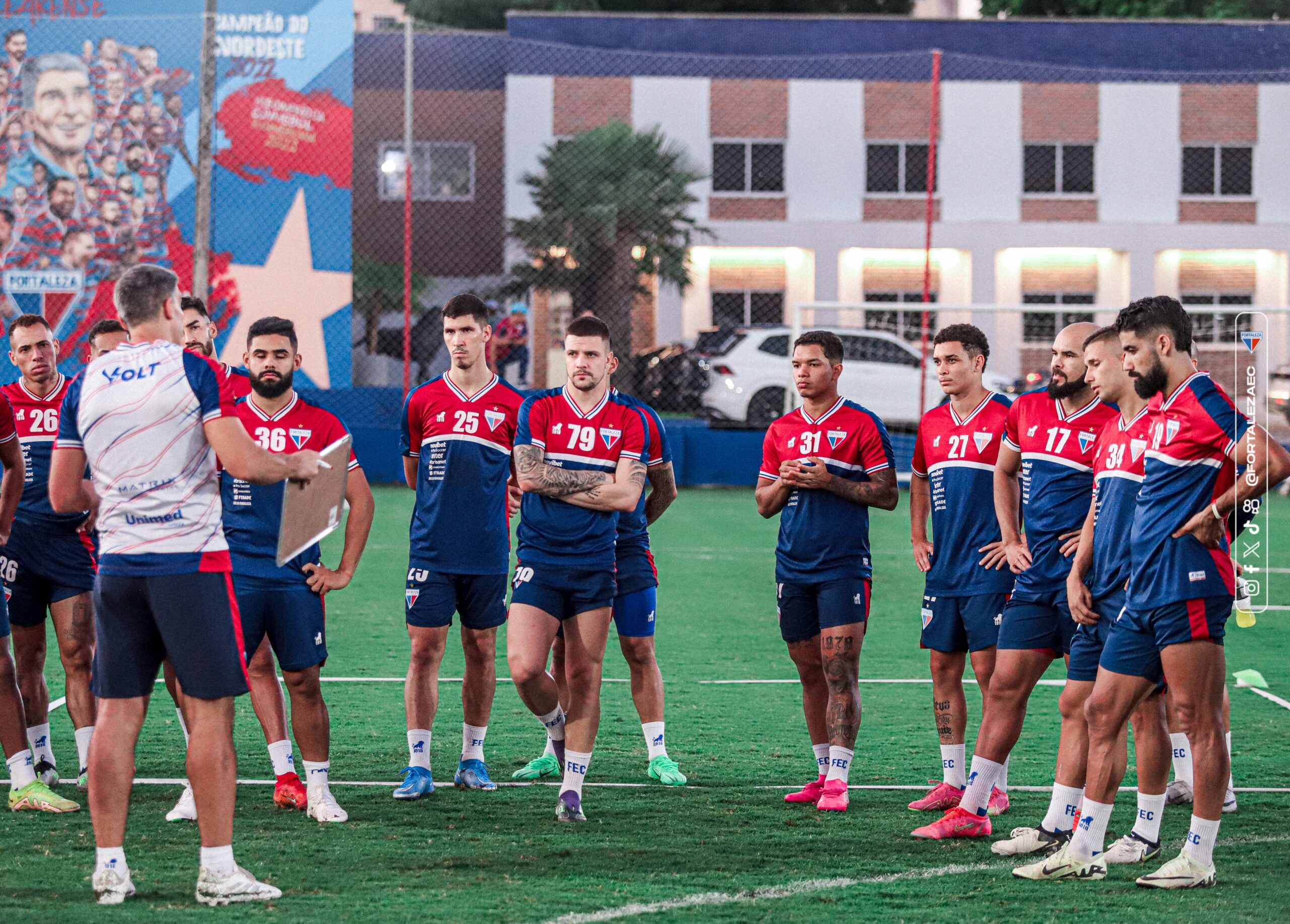 Desfalcado na equipe titular, Fortaleza encerra preparação para jogo contra o Atlético-MG