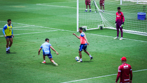 Bahia treina de olho no Cruzeiro.