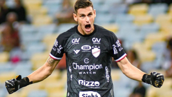 Parceria com Higo, passagem pela Seleção de base e mais: conheça Georgemy, goleiro acertado com o CSA para 2025 1 Arqueiro, próximo do CSA, brilhou no Vila Nova.