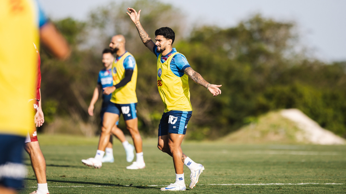 Com Libertadores na mira, Cauly reconhece oscilação do Bahia na Série A e destaca: “Faz parte”