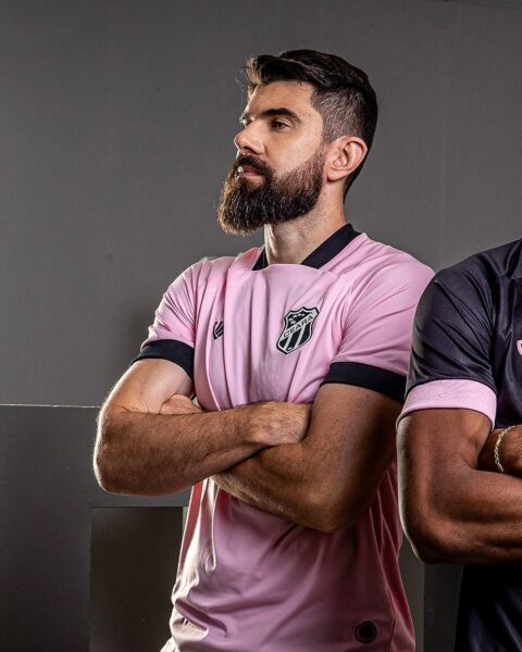 Nova camisa do Ceará em homenagem ao Outubro Rosa