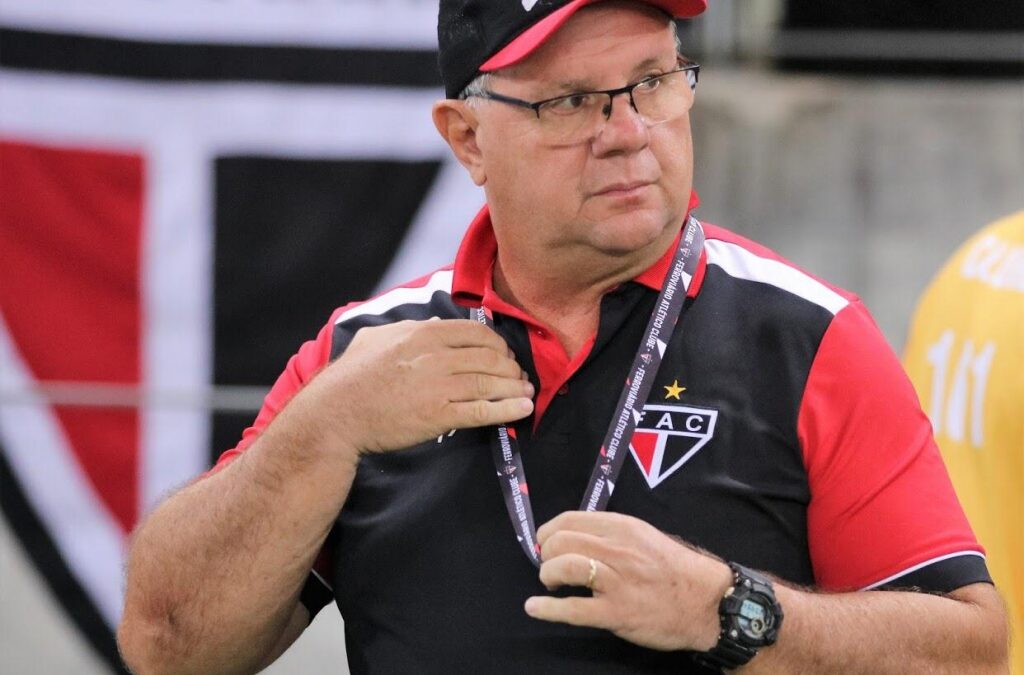 Ferroviário anuncia retorno do técnico Marcelo Vilar