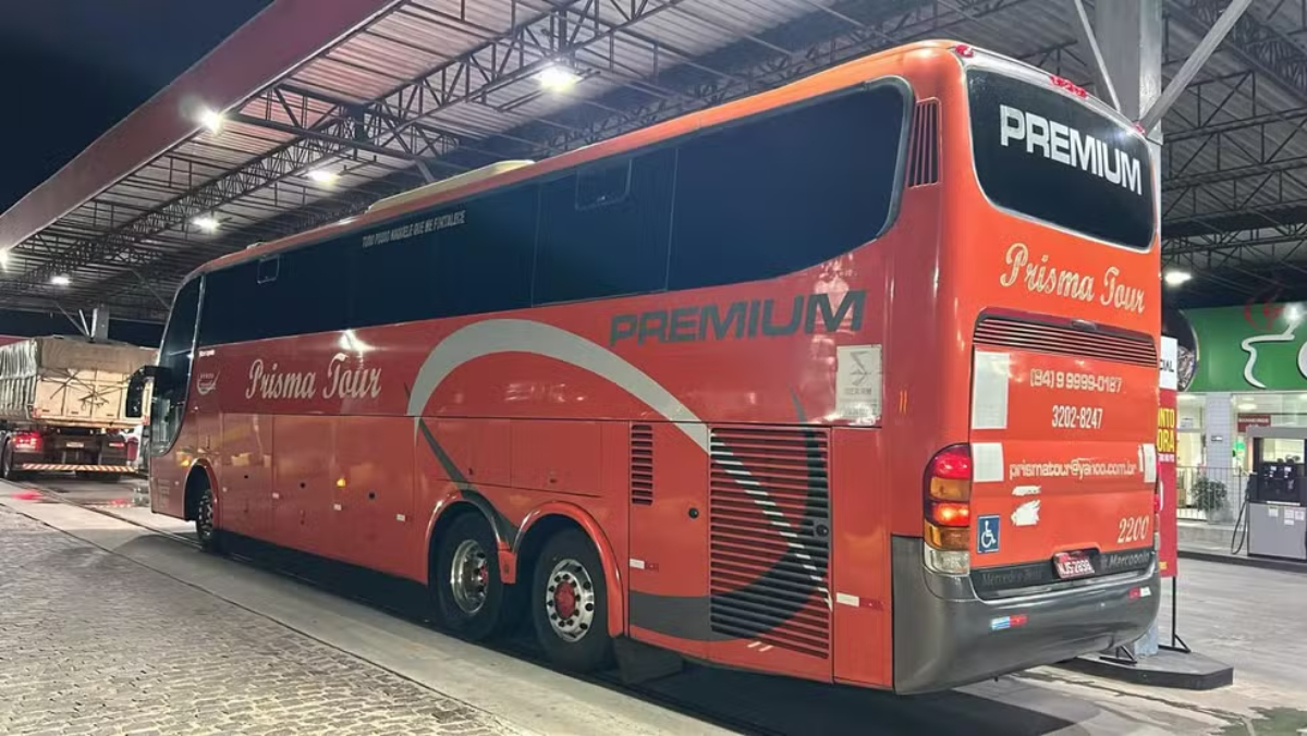 Buscando profissionalizar suas estruturas, Sousa-PB adquire ônibus próprio para melhorar deslocamento