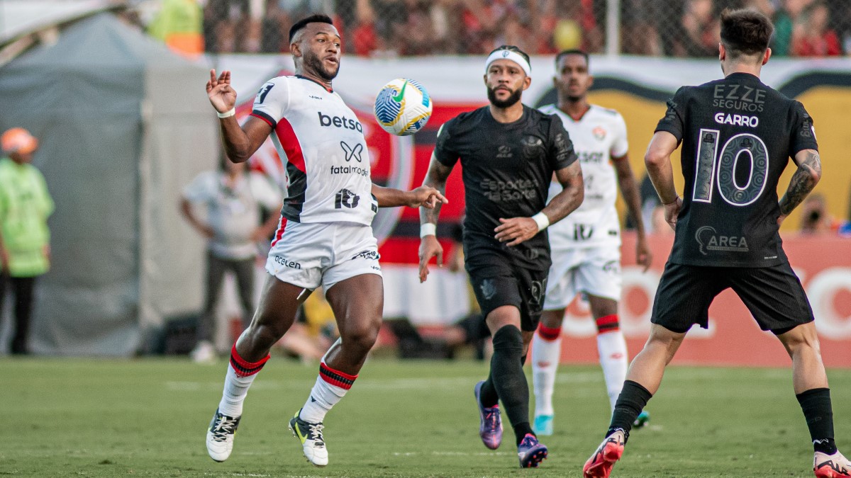 De virada, Vitória perde do Corinthians em duelo direto contra o rebaixamento na Série A