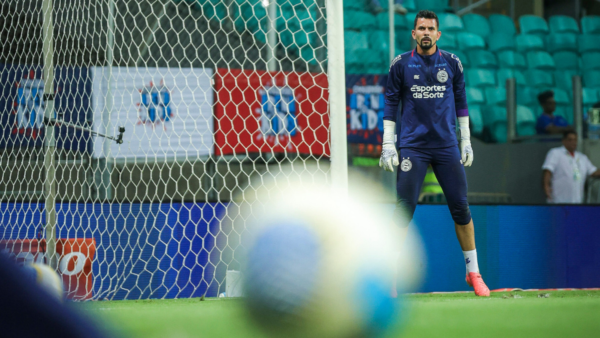 Goleiro do Bahia reconhece mau momento.