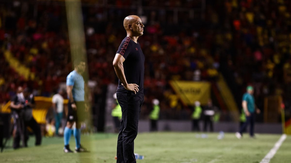 Pepa reconhece precipitação do Sport em empate diante da Chapecoense e avalia: “Jogo mais ingrato”