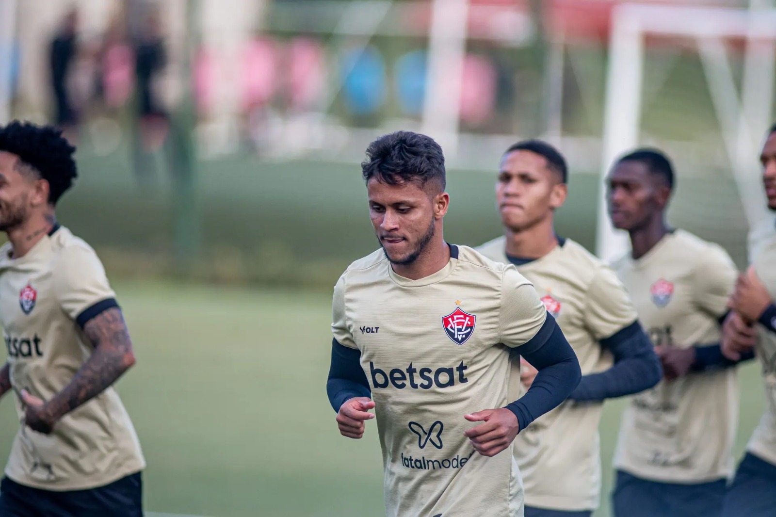 Gabriel Santiago é relacionado pela primeira vez no Vitória após empréstimo ao ABC