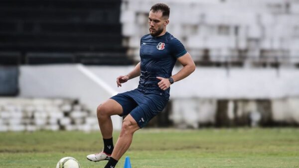 Santa Cruz: Genílson tem lesão no tendão de Aquiles confirmada e Lucas Bessa retorna ao DM 1 Lucas Bessa, volante do Santa Cruz