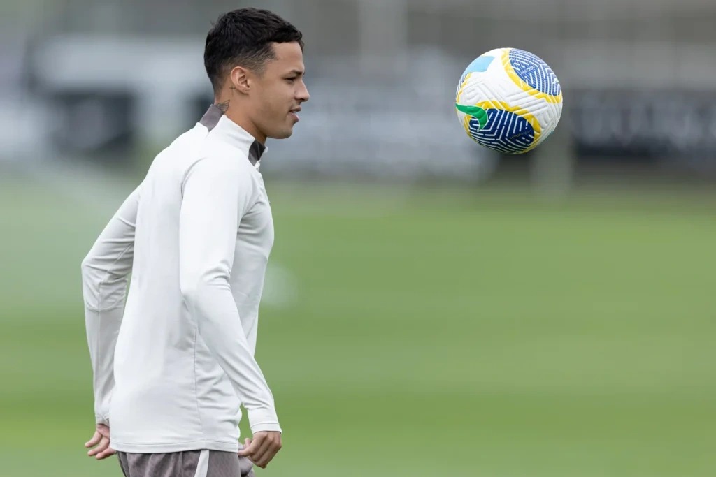 Matheus Araújo comemora acerto com o Ceará e exalta torcida alvinegra