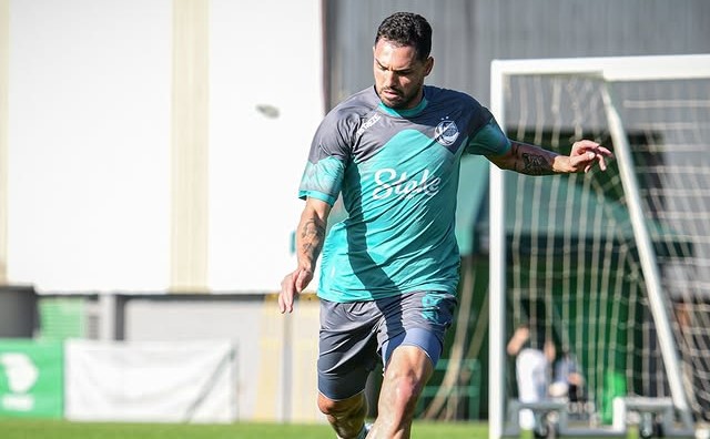 Ceará tem interesse na contratação do atacante Gilberto