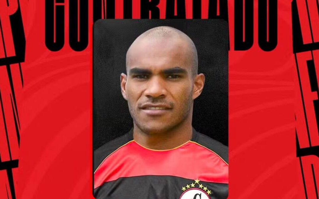Campinense acerta contratação do atacante Jô Santos