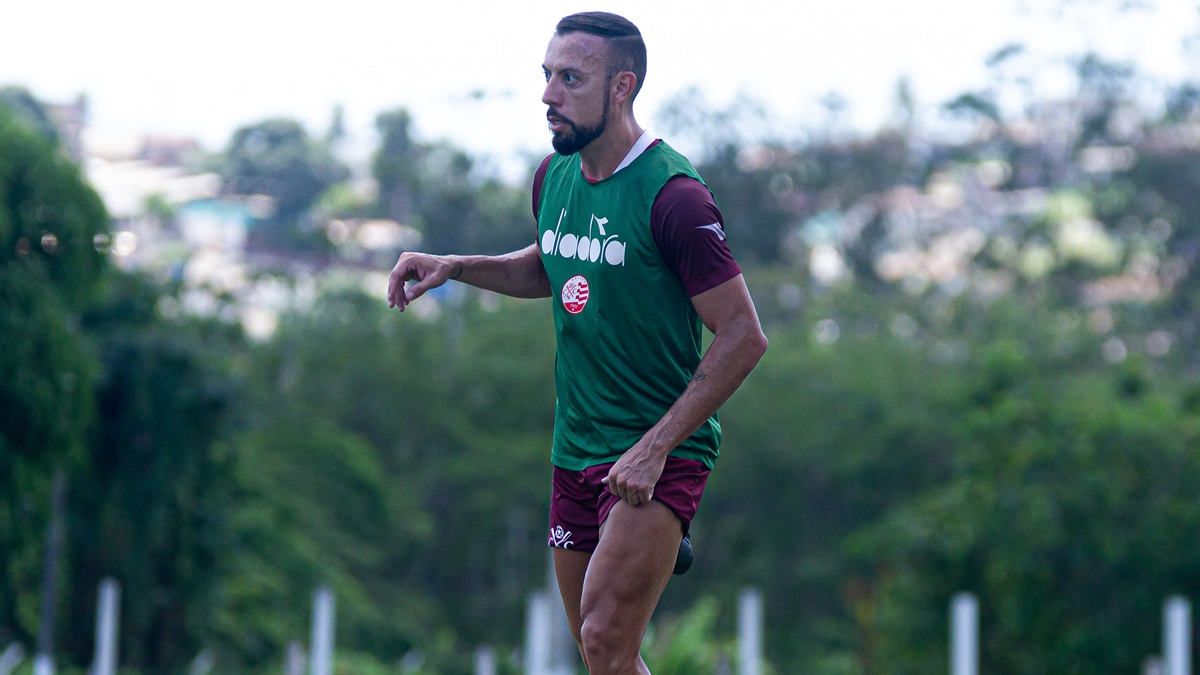 Náutico: Paulo Sérgio e Sousa voltam contra o Ceará; Bruno Mezenga é dúvida