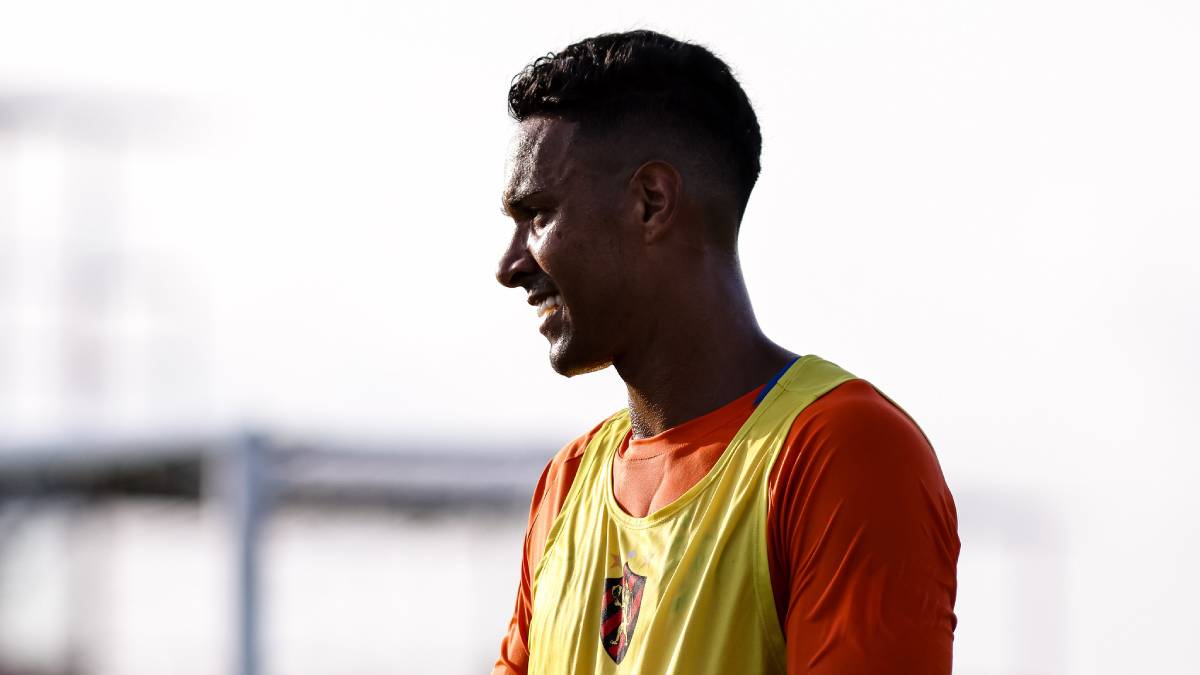 Antônio Carlos aparece no BID e pode fazer sua estreia pelo Sport