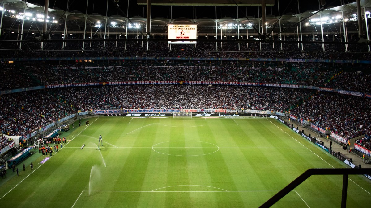 Arena Fonte Nova em clássico entre Bahia e Vitória