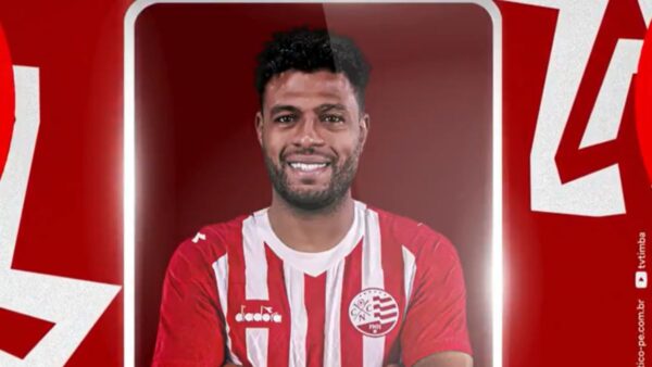 Auremir aparece no BID e fica à disposição para entrar em campo pelo Náutico 1 Auremir anunciado no Náutico