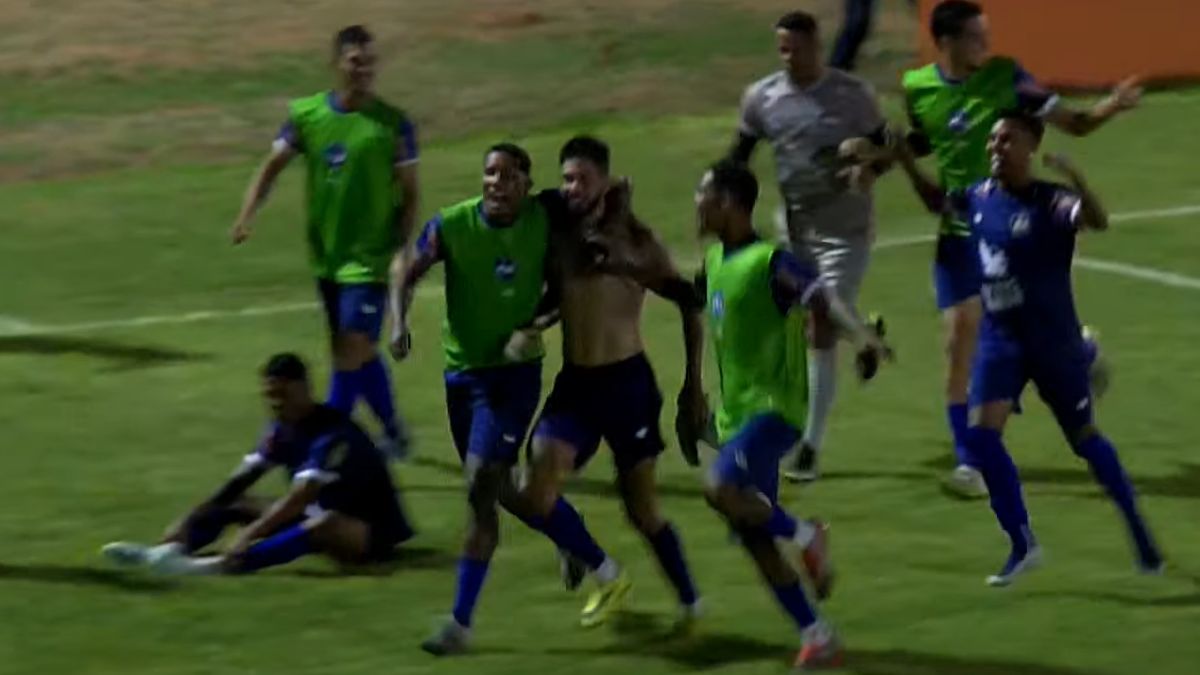 Maguary marca de novo no fim do jogo, vence o Petrolina e mantém a liderança do Pernambucano Betnacional