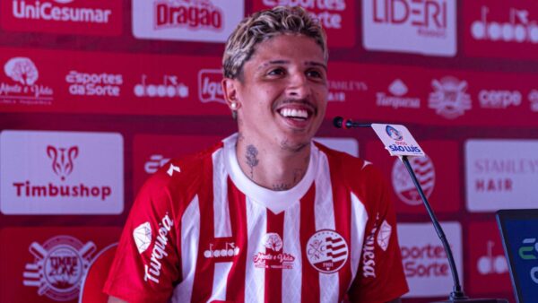Wenderson tem nome divulgado no BID e fica à disposição do Náutico para o Clássico das Emoções 1 Wenderson apresentado pelo Náutico
