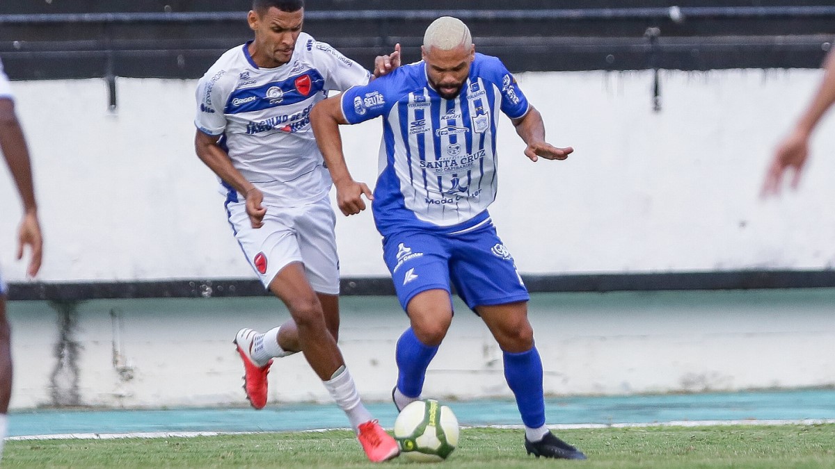 Atacante Everton Felipe é o novo reforço do Santa Cruz