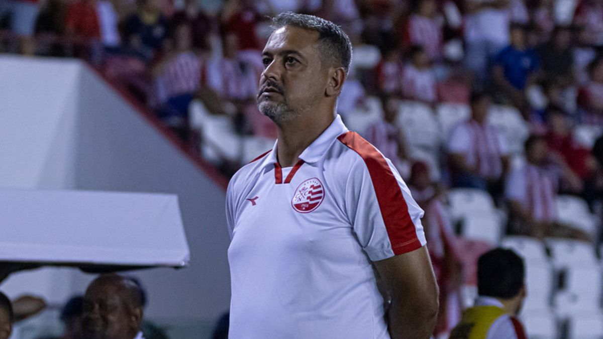 Marquinhos Santos, técnico do Náutico