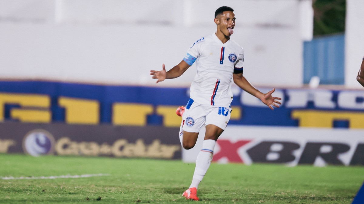 Bahia sai na frente, desperdiça chances e sofre empate do Jacobina no fim pelo Baianão 2 Atacante Tiago, do Bahia, comemora gol marcado contra o Jacobina, pelo Campeonato Baiano