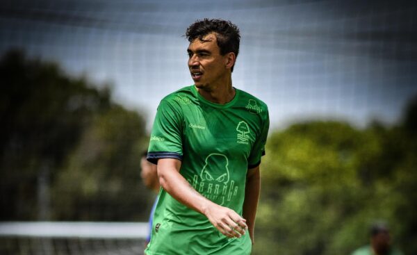“Gostamos desse sentimento de sermos os improváveis”, diz Ruan, do Floresta, sobre briga pelo acesso 1 Floresta - Ruan Carlos