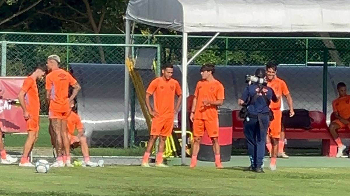 Aguardando oficialização, Rodrigo Atencio participa de treino com elenco do Sport