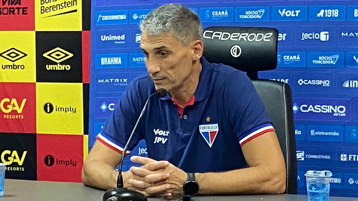 Vojvoda ressalta maturidade do Fortaleza e revela surpresa com mudanças no Sport