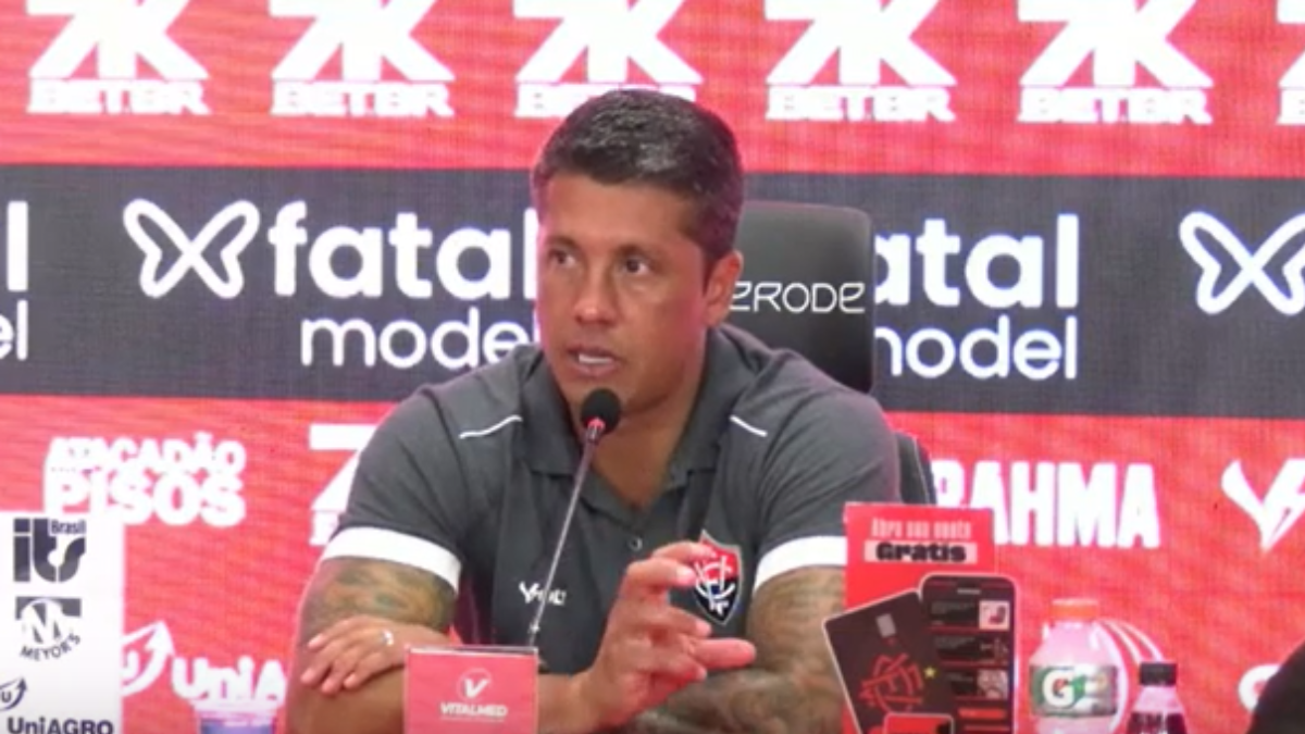 Thiago Carpini destaca avaliação positiva no desempenho do Vitória em jogo contra o Sousa pela Copa do Nordeste