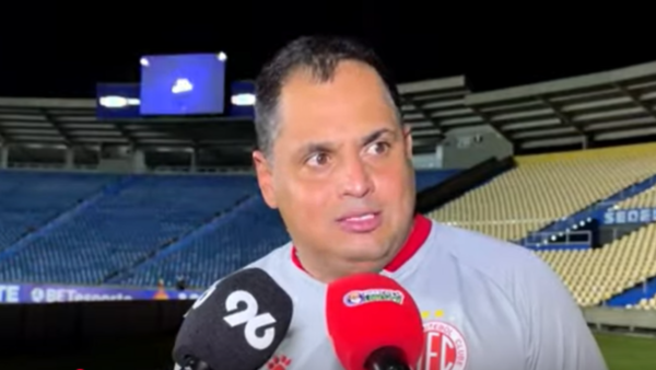 Leston Júnior enaltece superação e entrega do América-RN no empate contra o Sampaio Corrêa pelo Nordestão 1 Leston Júnior - Coletiva
