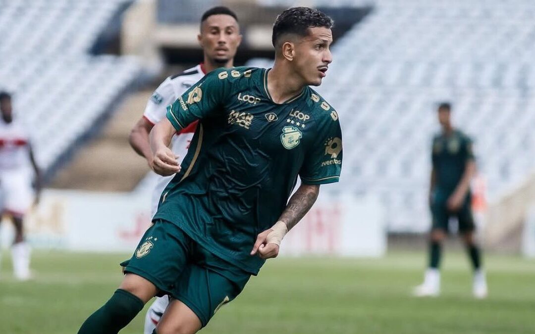 Meia do Altos sofre acidente de moto e é internado em hospital de Teresina