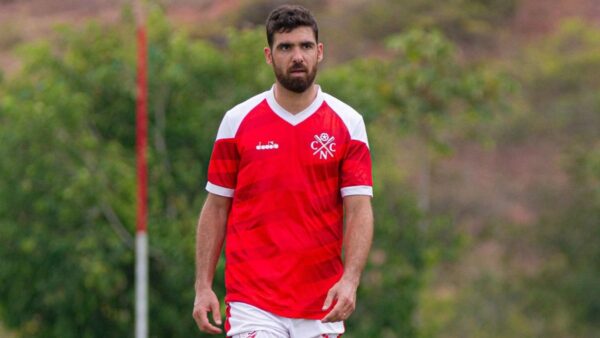 Sem João Maistro, veja as opções da zaga do Náutico para partida contra o Guarani 1 Rayan, zagueiro do Náutico