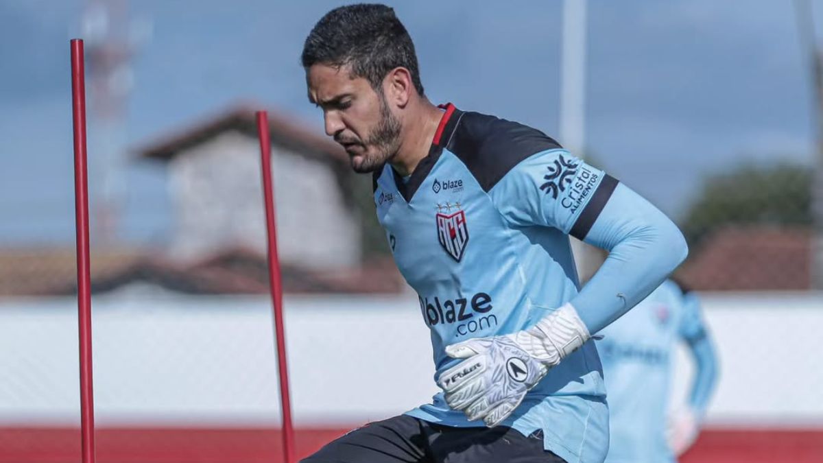 Goleiro Ronaldo, do Atlético-GO, na mira do Bahia