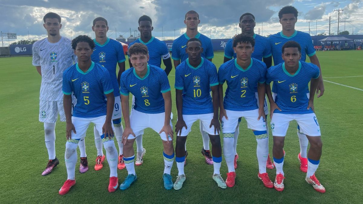 Seleção Brasileira sub-17 em amistoso - Brasil x Equador - Na foto, Zé Lucas, Ruan Pablo e Jampa