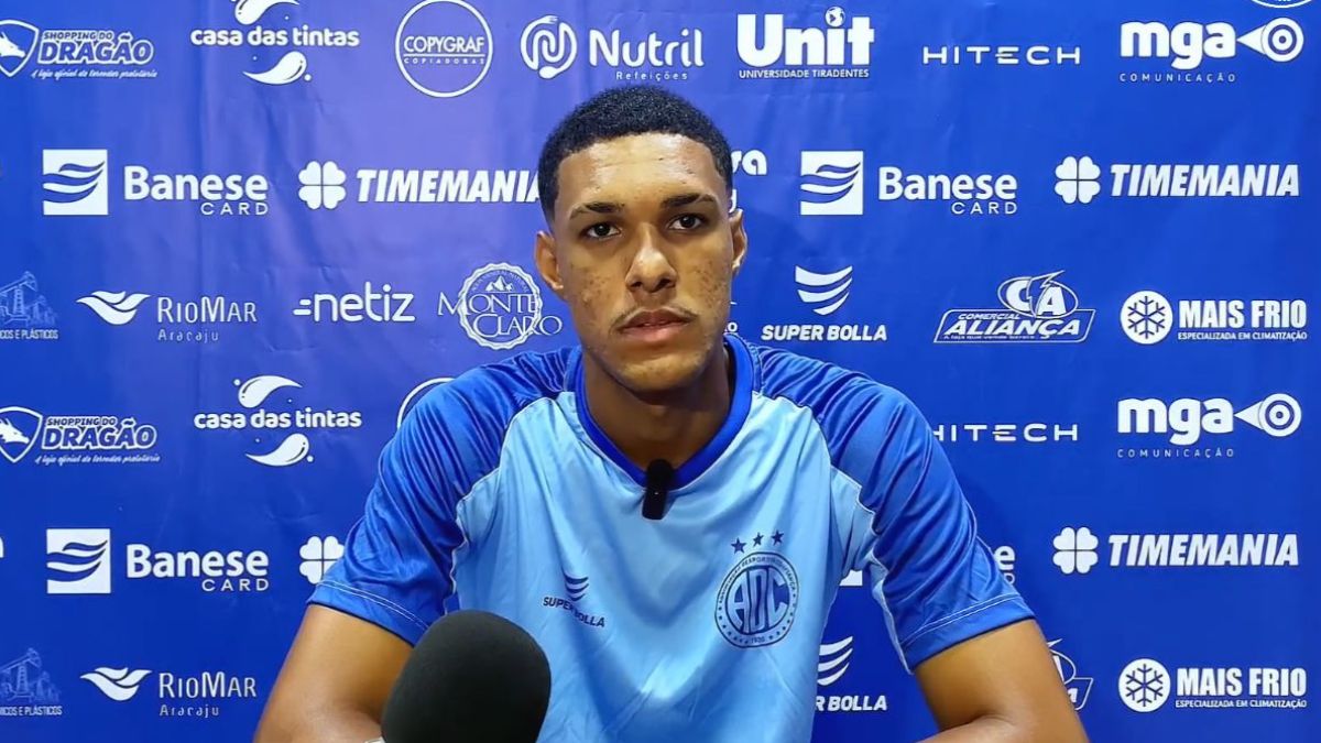 Atacante Matheus Bambu deixa o Confiança e retorna ao Santa Cruz-RN