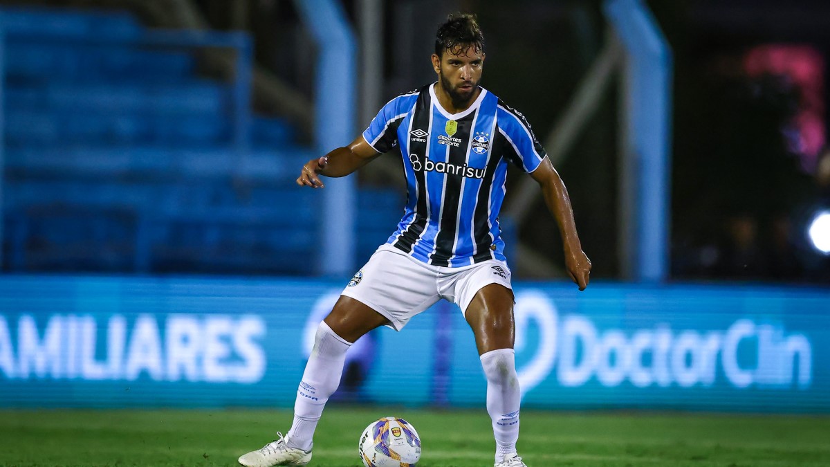 Vitória acerta a contratação do volante Pepê, do Grêmio