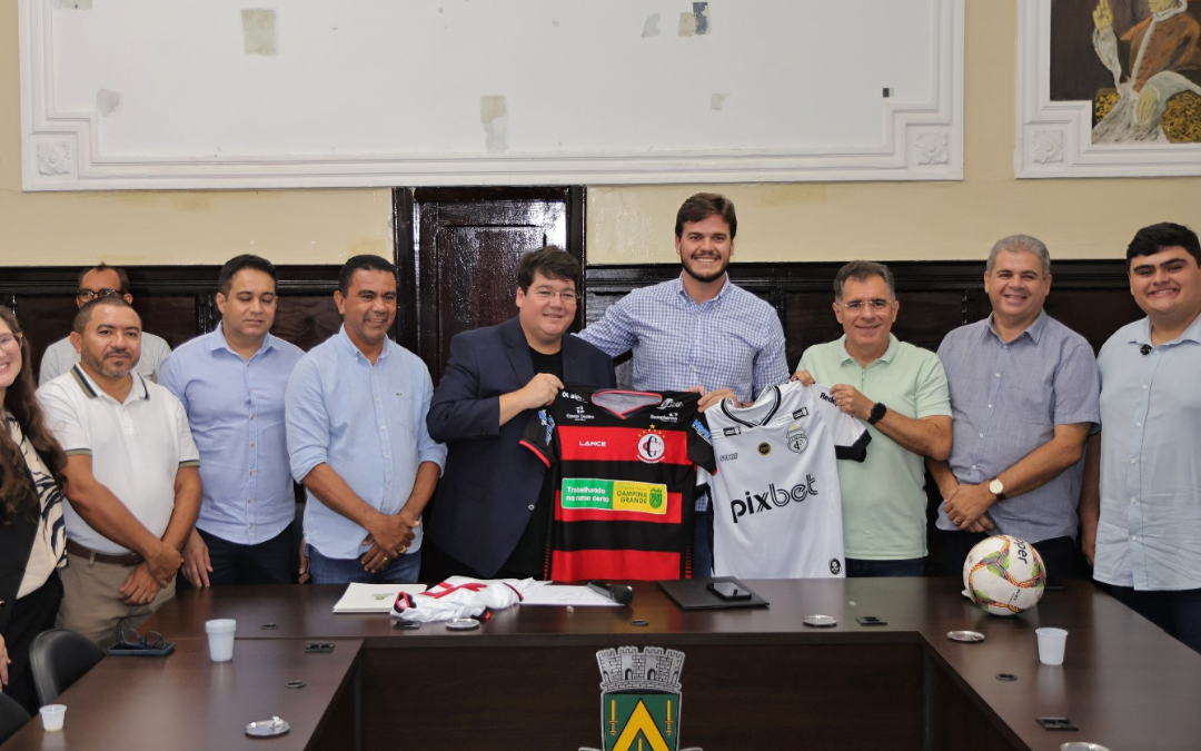 Prefeitura de Campina Grande sanciona lei de apoio financeiro a Campinense e Treze