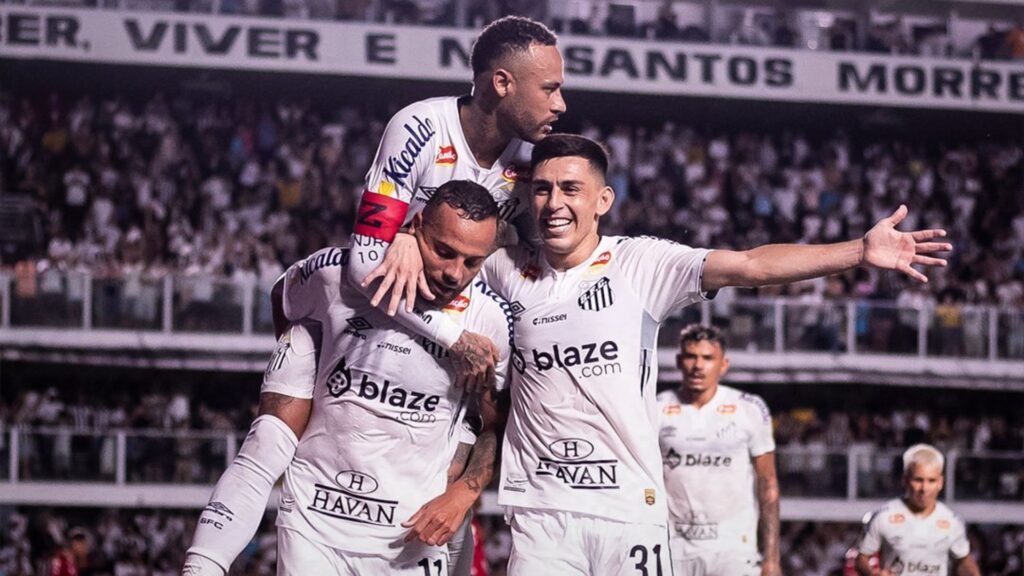Carnaval e futebol: Confira os estaduais que seguem com jogos em meio aos festejos
