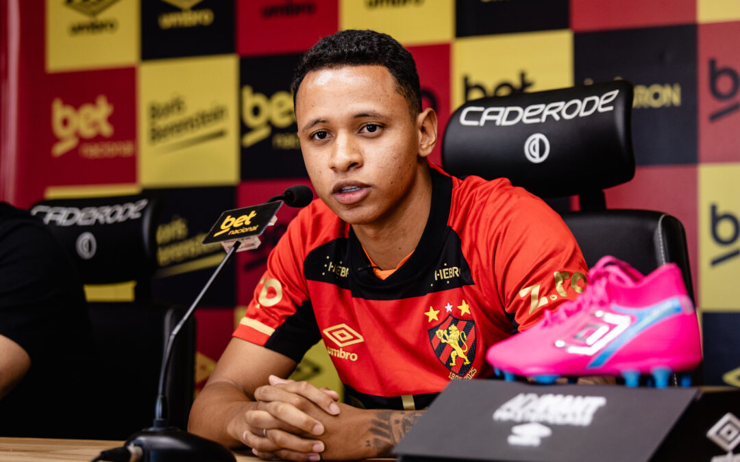 Apresentado no Sport, Arthur Sousa revela inspiração em Ronaldo Fenômeno