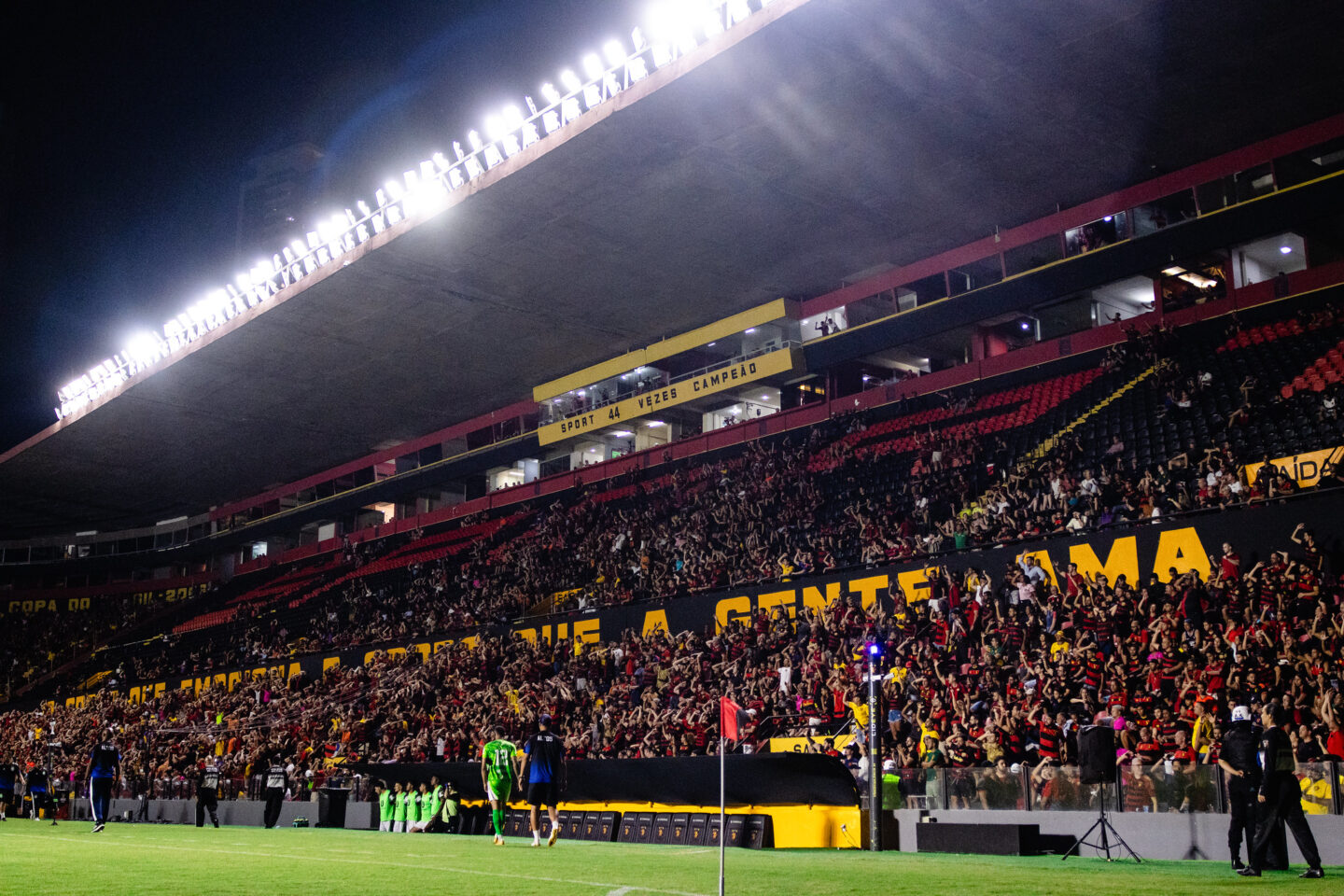 Torcida do Sport em jogo diante o Altos-PI
