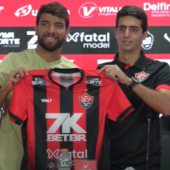 Pepê apresentado Vitória