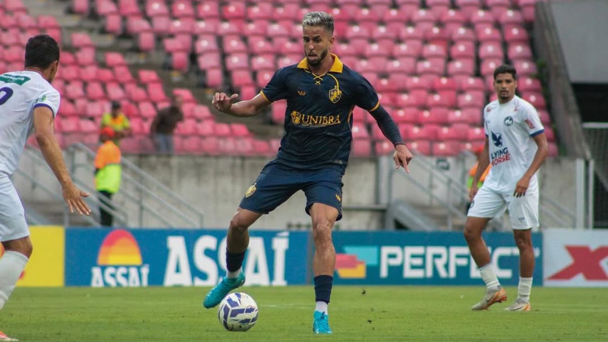 Retrô marca nos acréscimos e vence o Maguary na partida de ida da semifinal do Pernambucano Betnacional