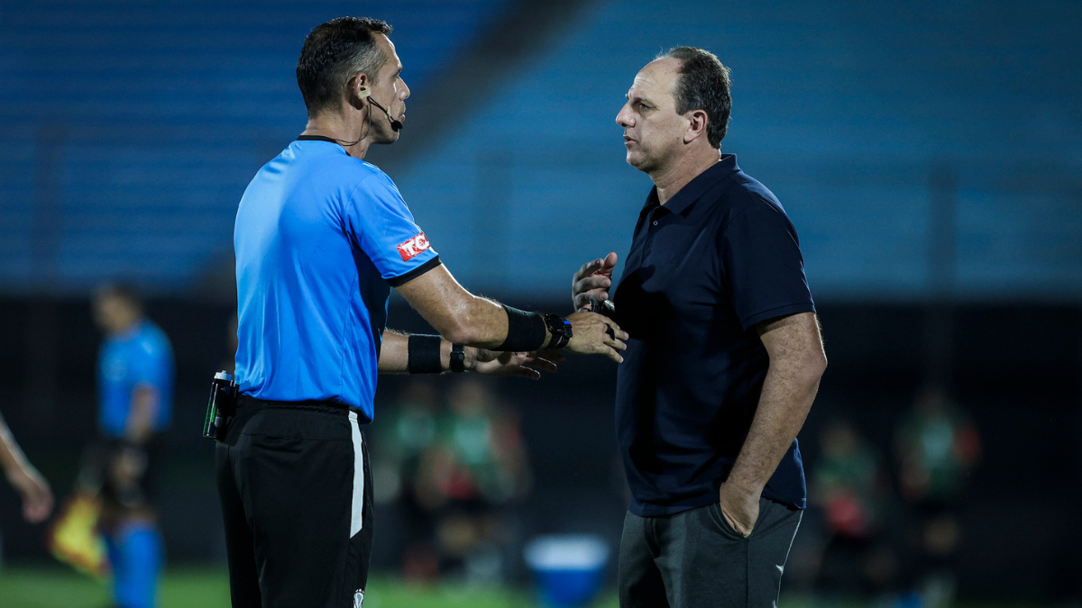 Bahia: Ceni reclama do gramado do Centenário e aposta na Fonte Nova para avançar na Libertadores