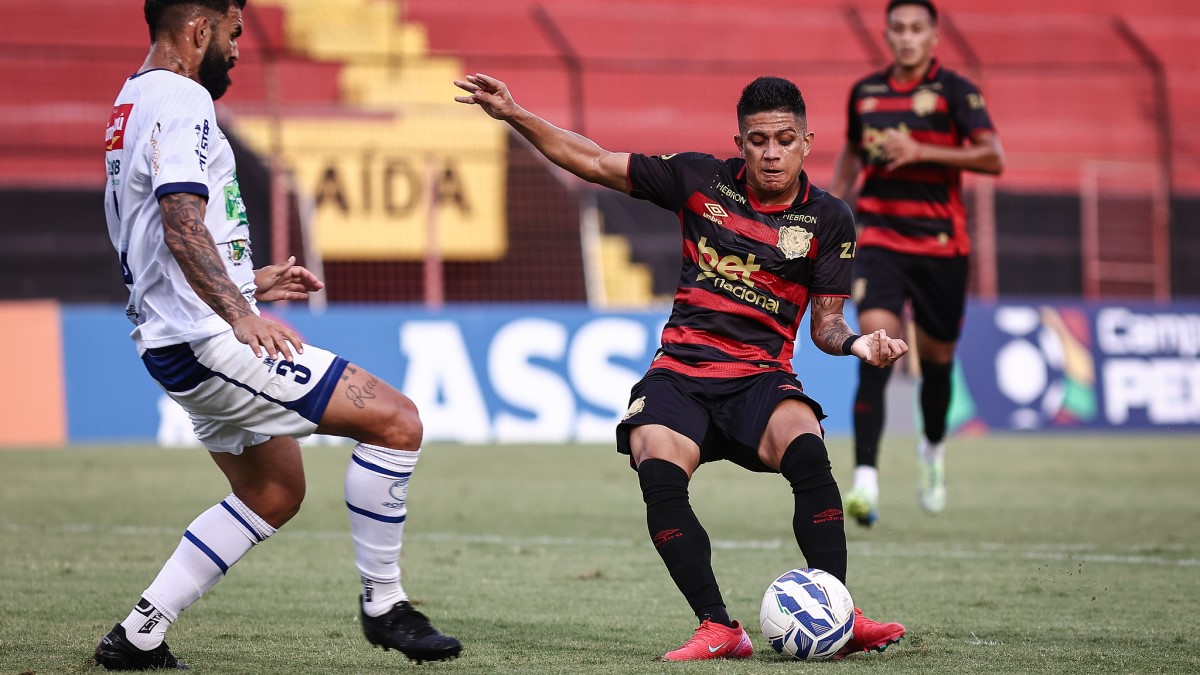Gustavo Maia, atacante do Sport