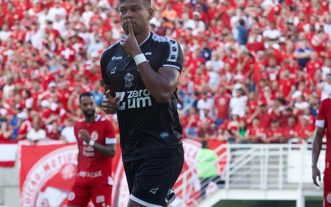 ABC anuncia renovação de contrato com o ídolo Wallyson