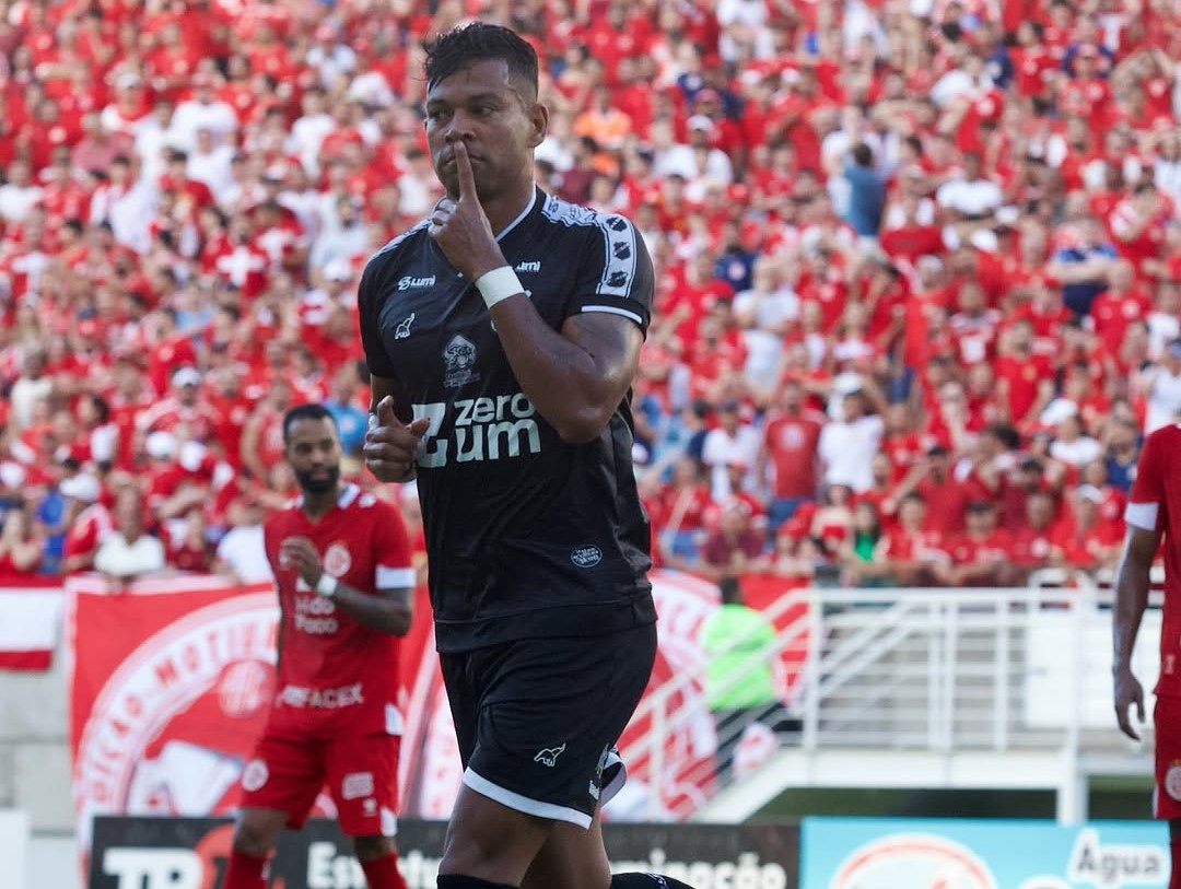 ABC anuncia renovação de contrato com o ídolo Wallyson