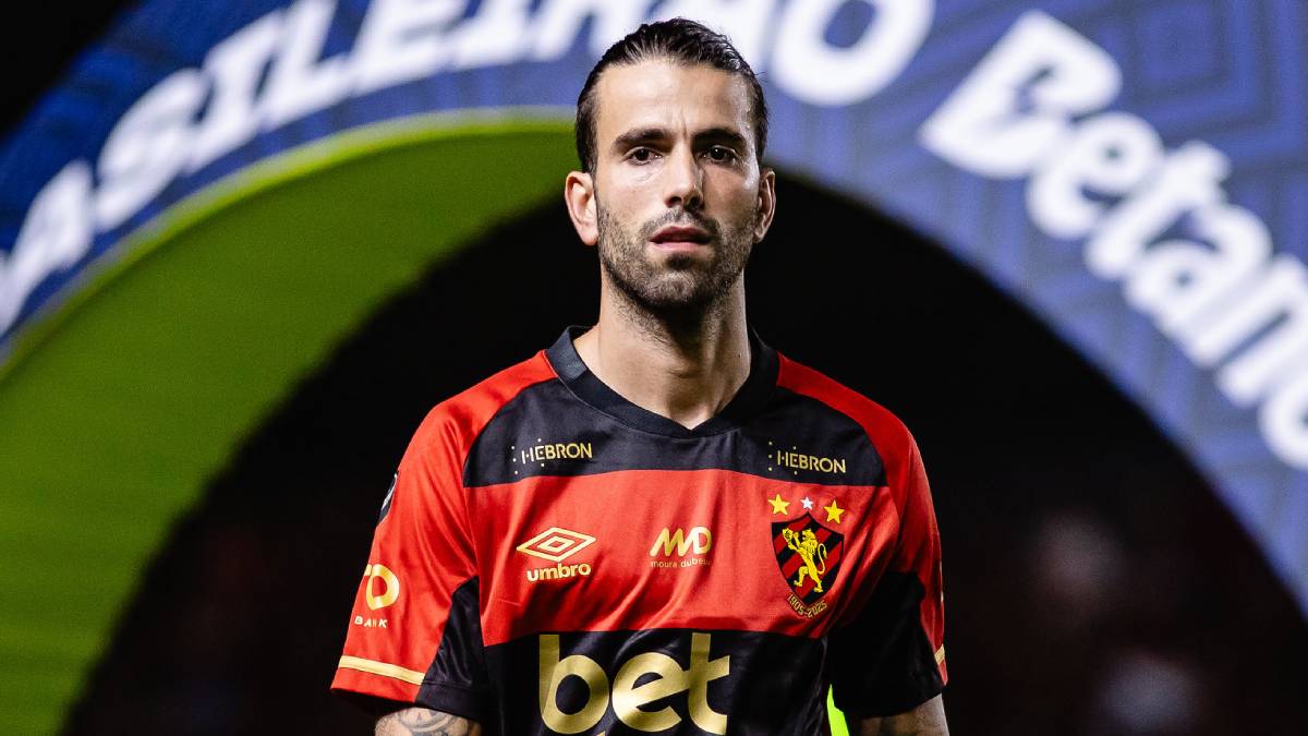 Sérgio Oliveira volta a sentir desconforto na coxa e vira dúvida no Sport para duelo contra o Fortaleza